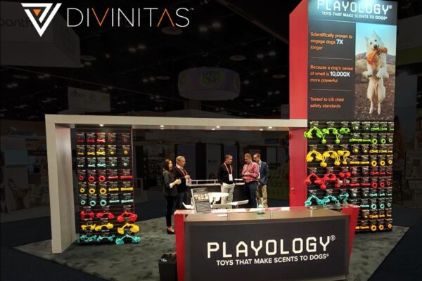 Dramatic Trade Show Exhibit